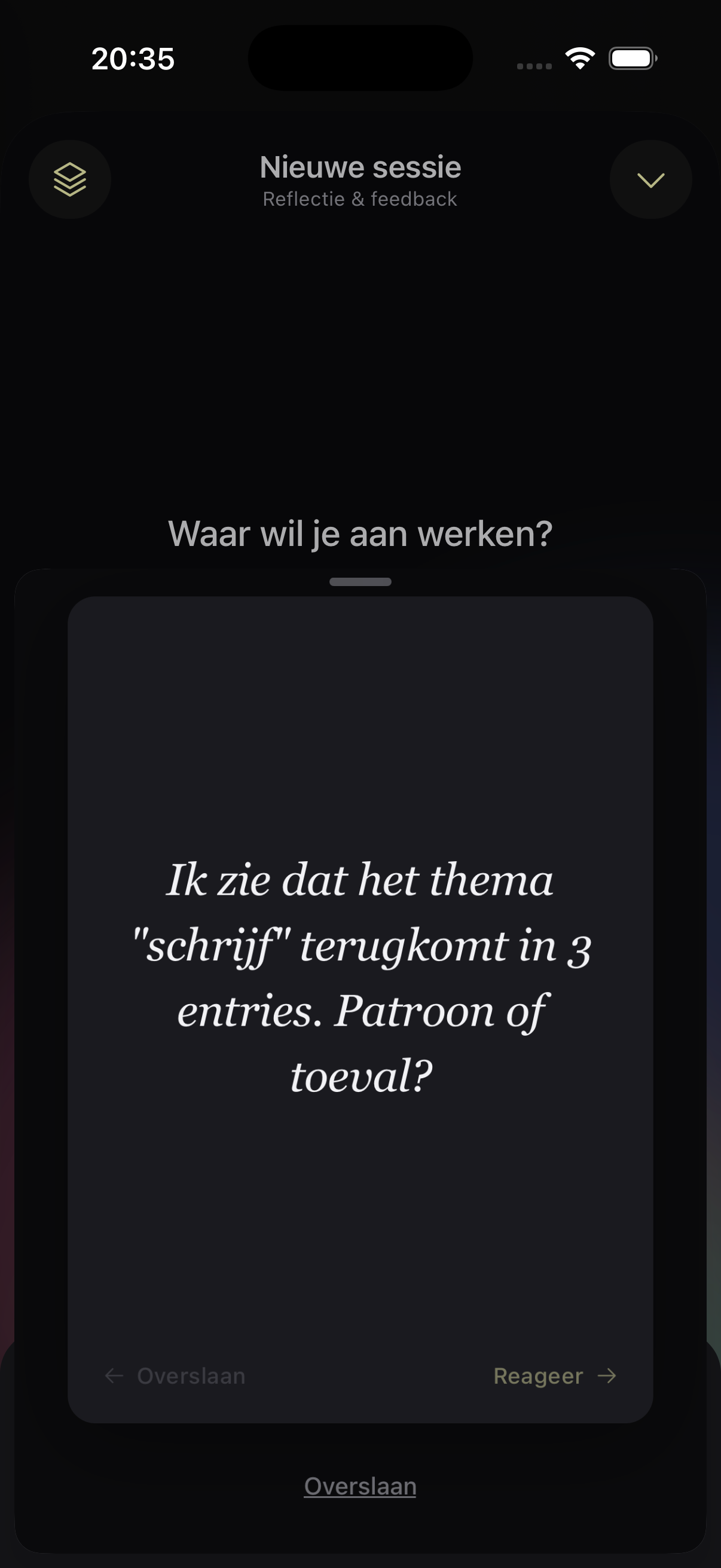 Packlet — Coach in sessie met pastel ambient cloud en italic prompt-kaart